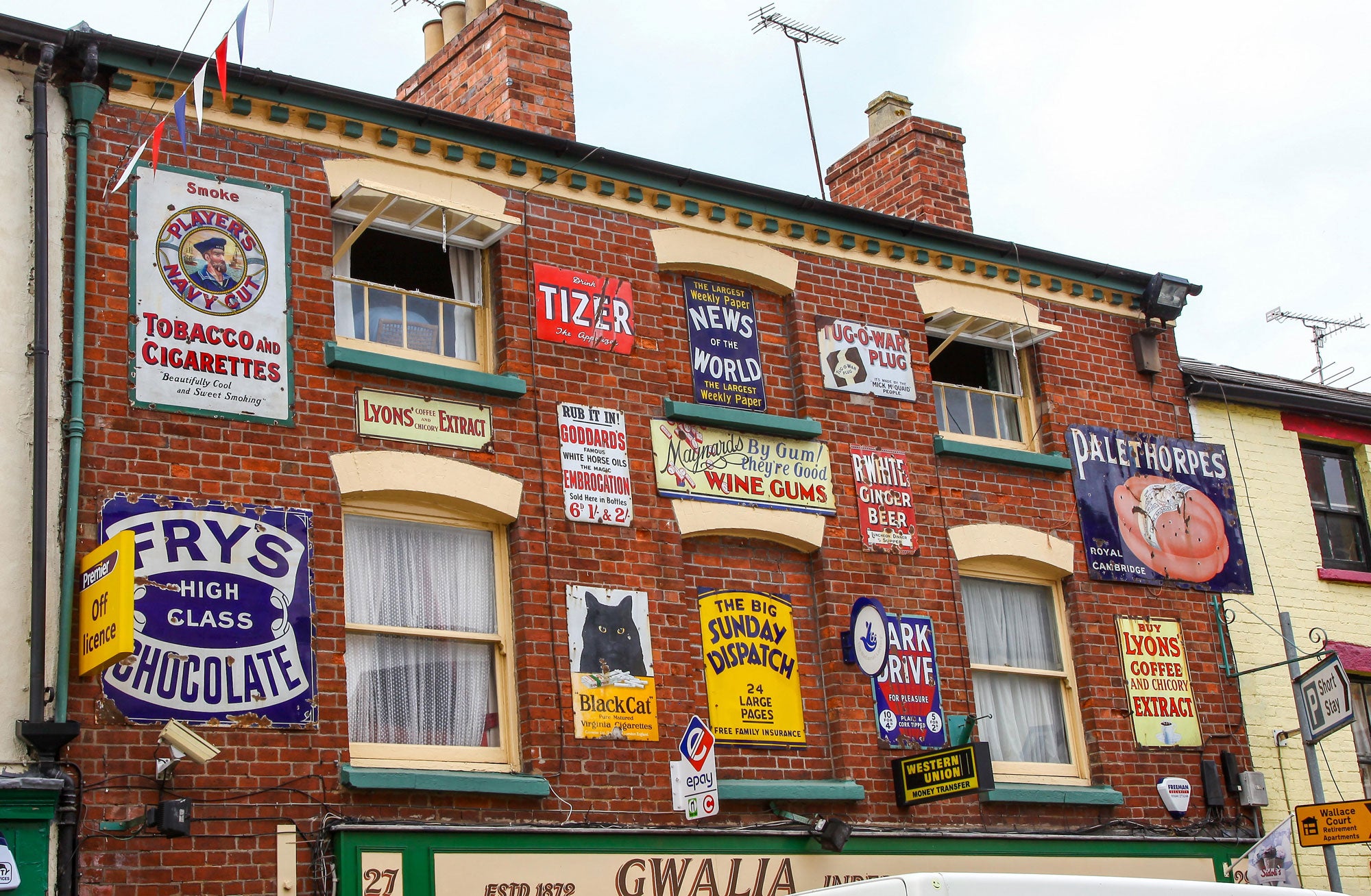A brief history of enamel advertising signs – Antique Signs